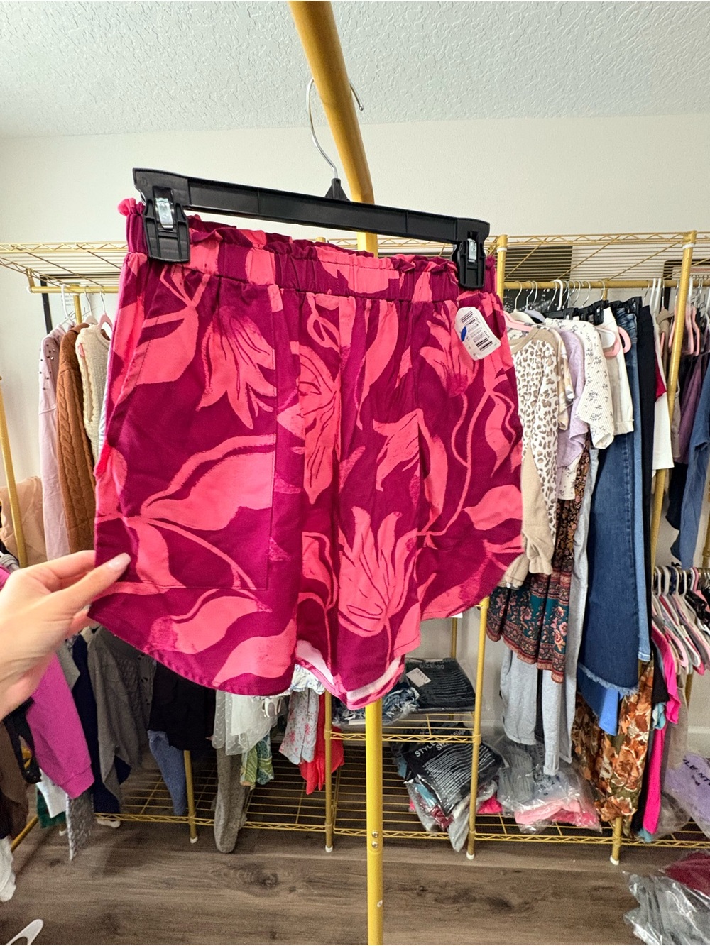 Women's Magenta Floral Elastic-Waist Athletic Shorts